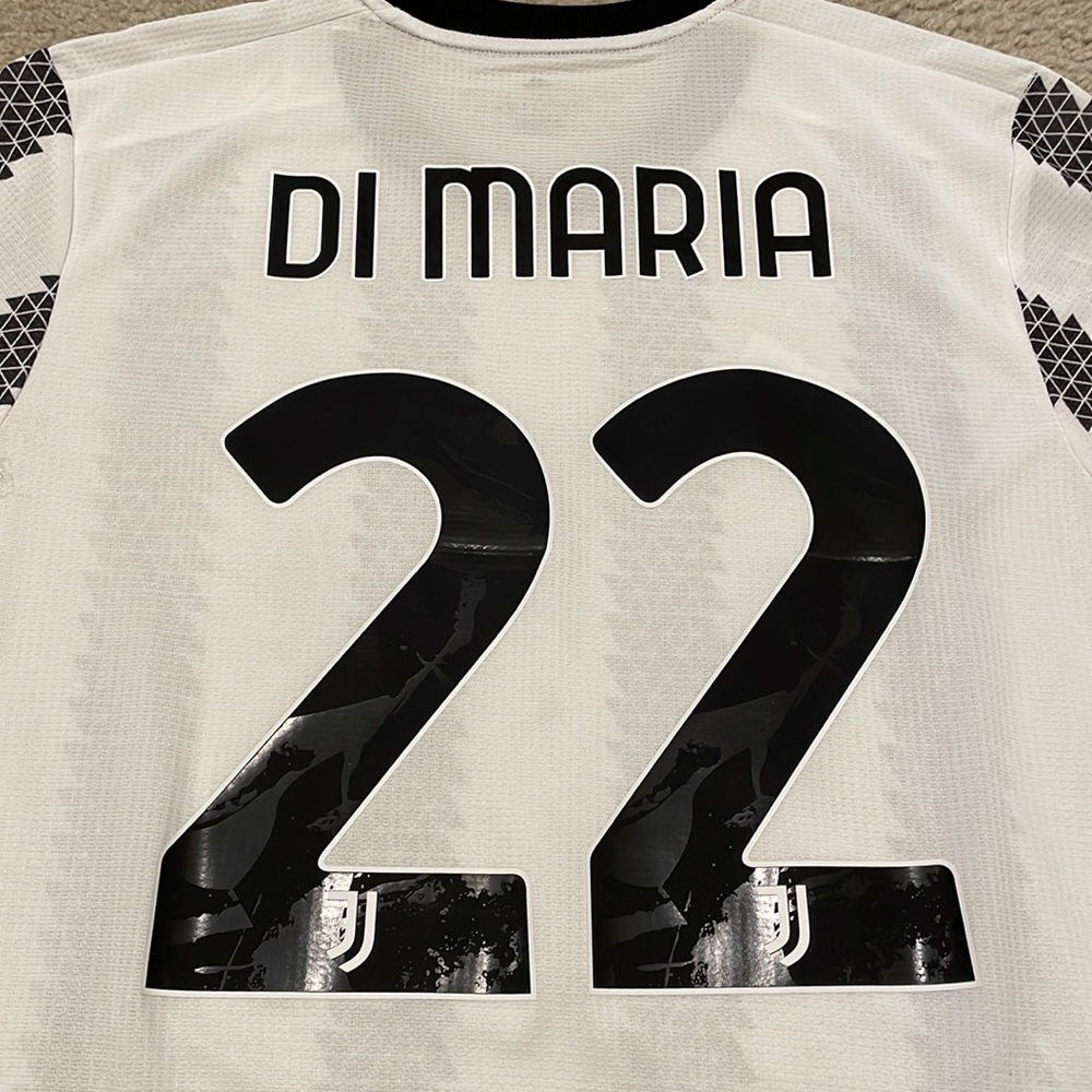 Adidas Angel Di Maria Juventus 2022/23 Home Jersey Men size L brand new with tag - Picture 8 of 9